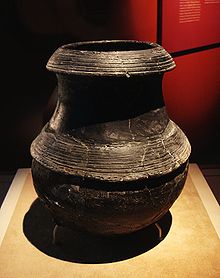 220px-CMOC_Treasures_of_Ancient_China_exhibit_-_black_pottery_cauldron