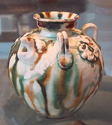 220px-Lead_glazed_ceramic_cup_Tang_China_8th_century